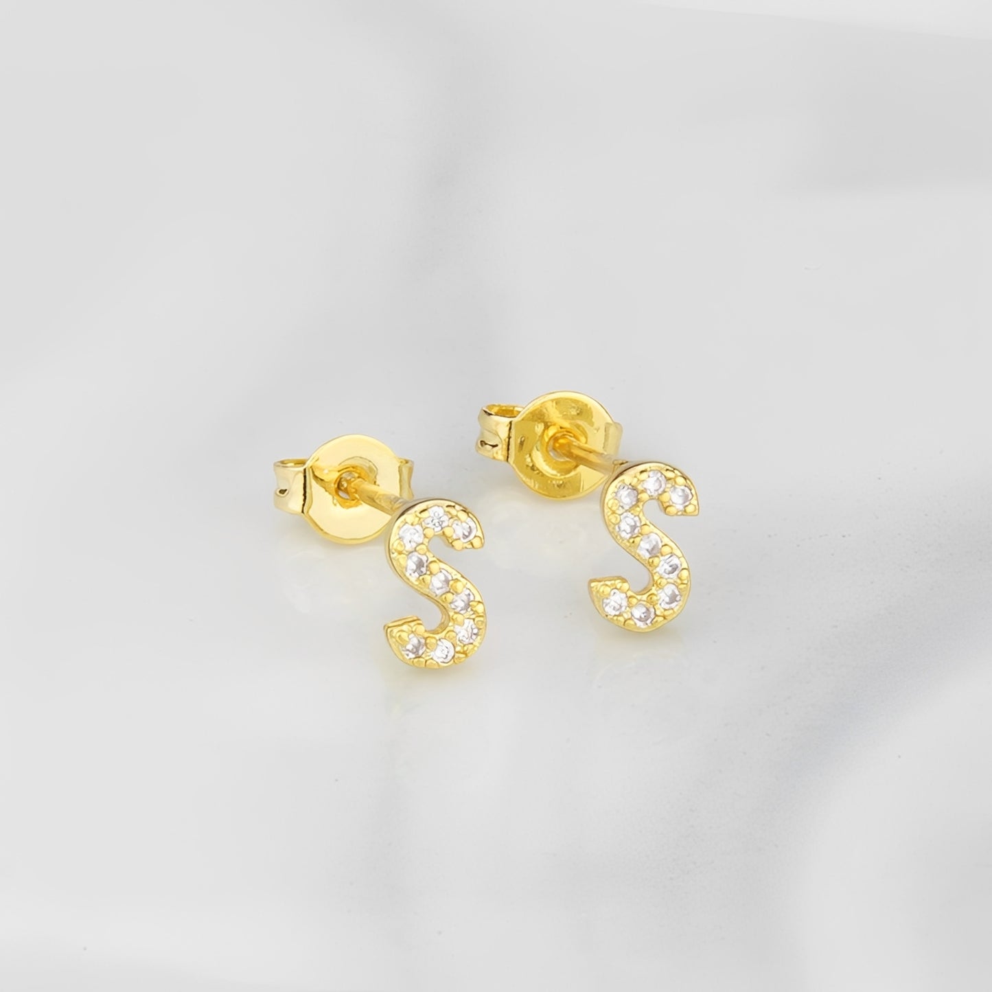 Aiah – Boucles d'Oreilles Lettre de l'Alphabet Anglais