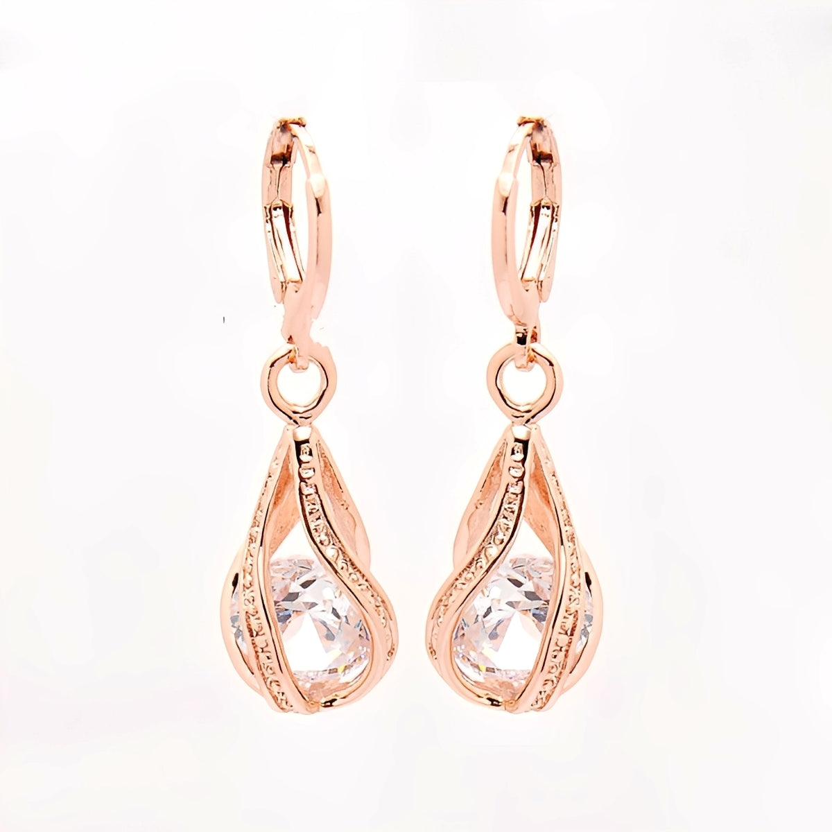 Gwen – Boucles Pendantes en Diamant