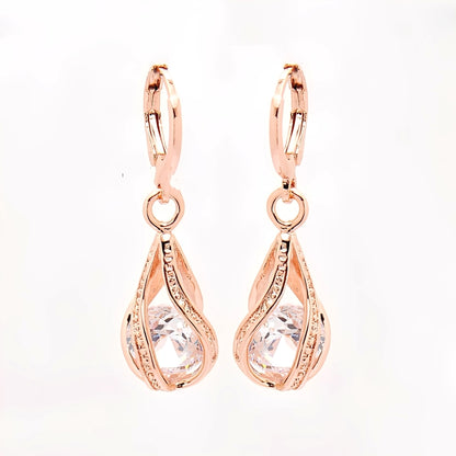 Gwen – Boucles Pendantes en Diamant