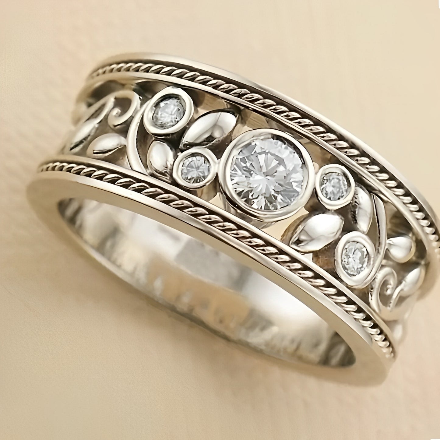 Celina – Bague Argent Vintage avec Pierre Zircone Scintillante