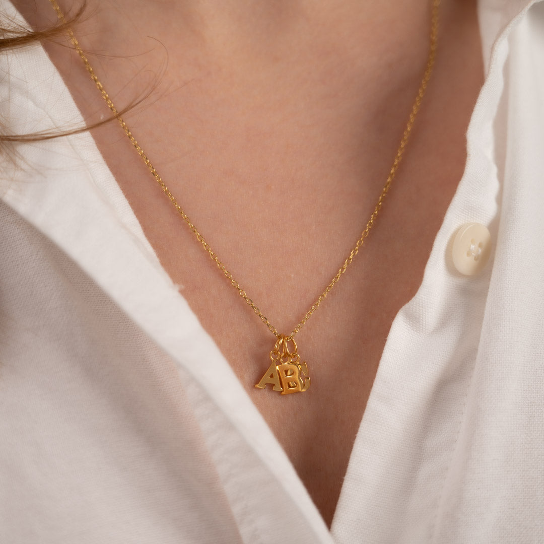 Sabrina - Pendentif Lettre en Or