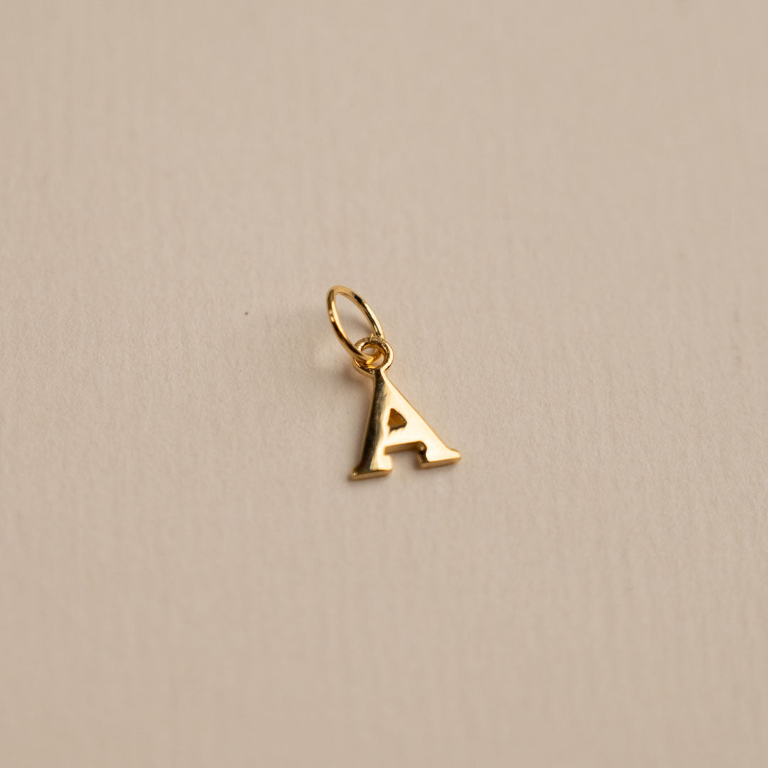 Sabrina - Pendentif Lettre en Or