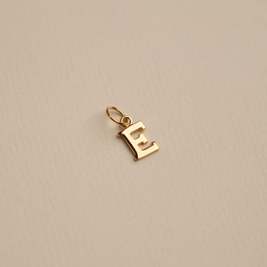 Sabrina - Pendentif Lettre en Or