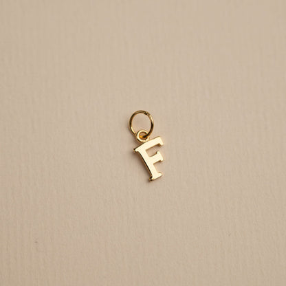 Sabrina - Pendentif Lettre en Or