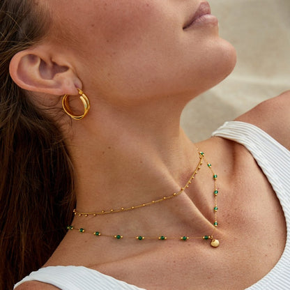 Nerissa – Collier Doré Coquillage et Perles Vertes