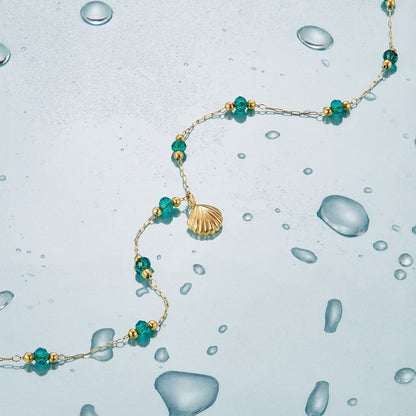 Nerissa – Collier Doré Coquillage et Perles Vertes