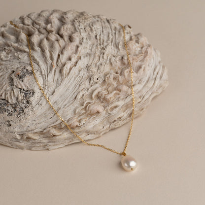 Collier Doré - Pendentif Perlé Scintillant