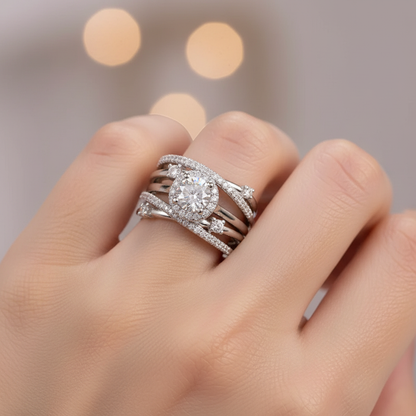 Ivanna – Bague Enlacée à Zircons Étincelants
