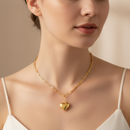 Rosalie – Collier Long à Pendentif en Zircons Colorés
