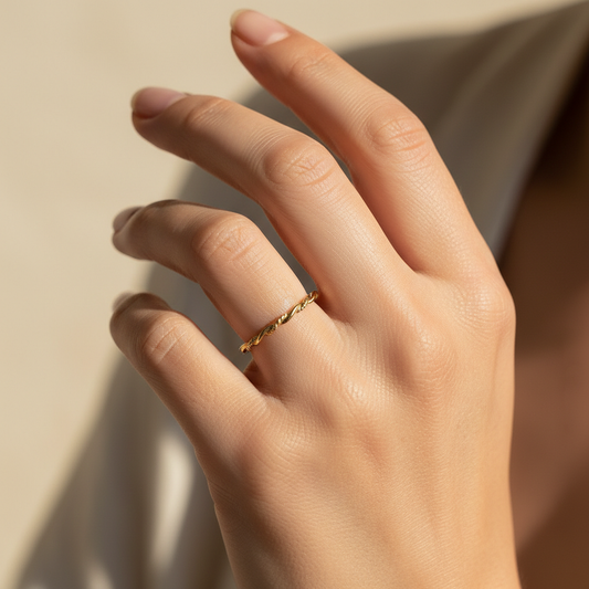Aïcha – Bague Torsadée au Style Raffiné
