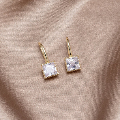 Piper – Boucles d’Oreilles Pendantes à Cristaux