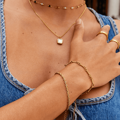 Althea – Bracelet Torsadé Doré
