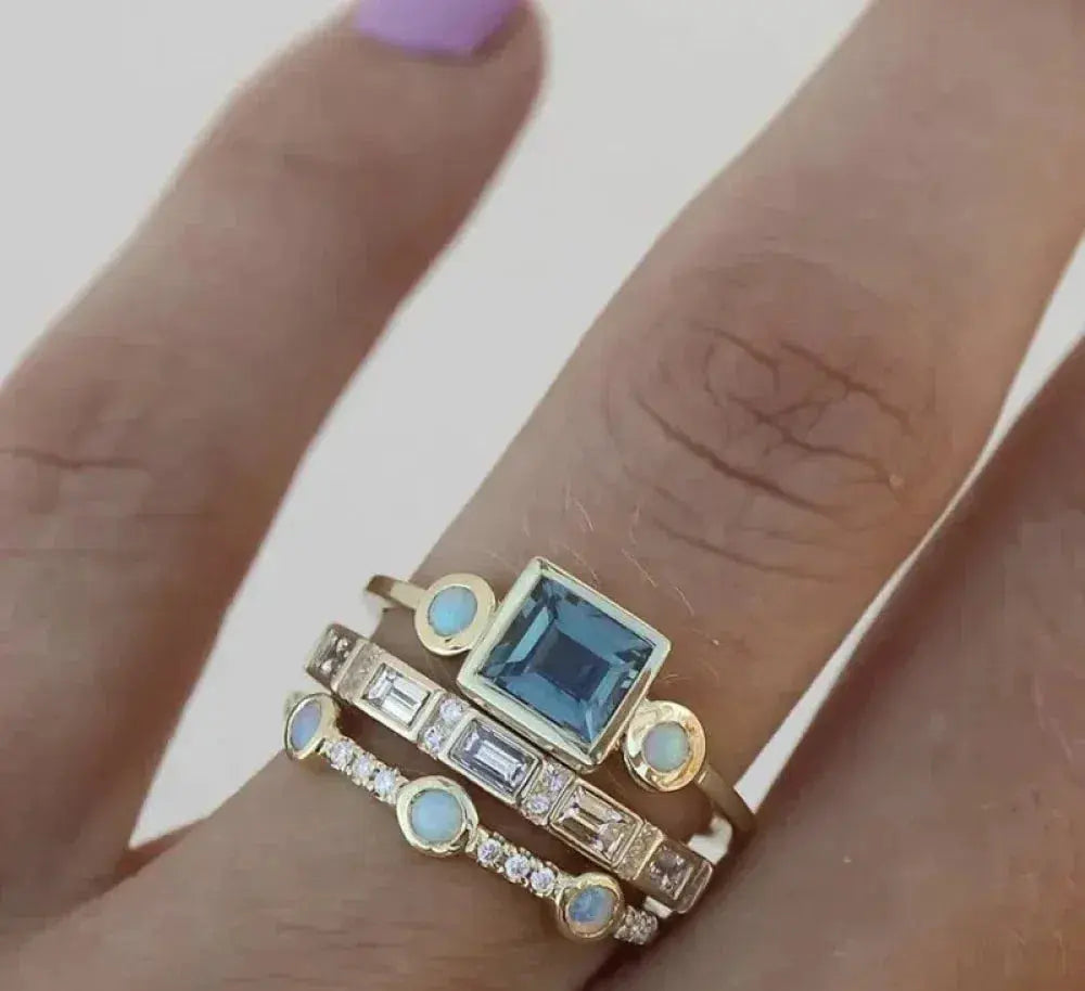 Lina – Bague Vintage avec Cristal Bleu
