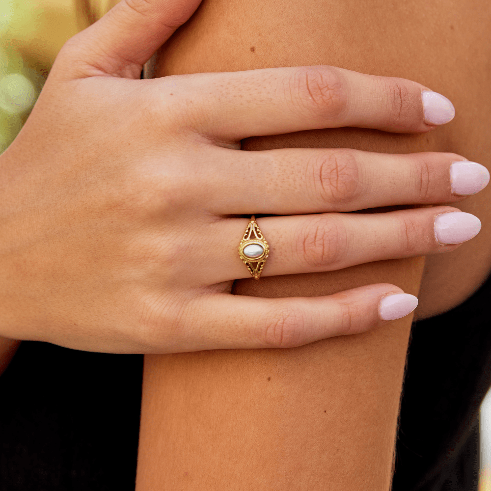 Ophelia – Bague Vintage Royale à Perle
