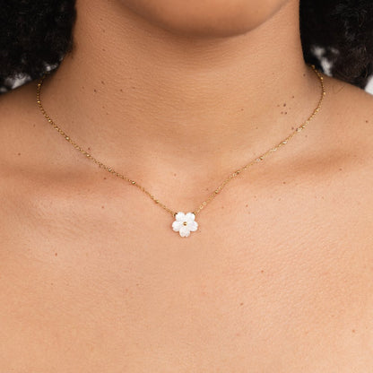 Jennie – Collier Fleur Blanche