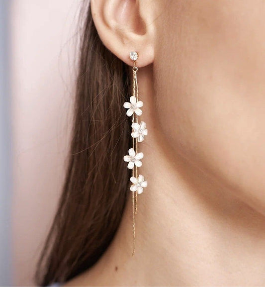 Boucles d'oreilles Fleurs Blanches et Fils Dorés