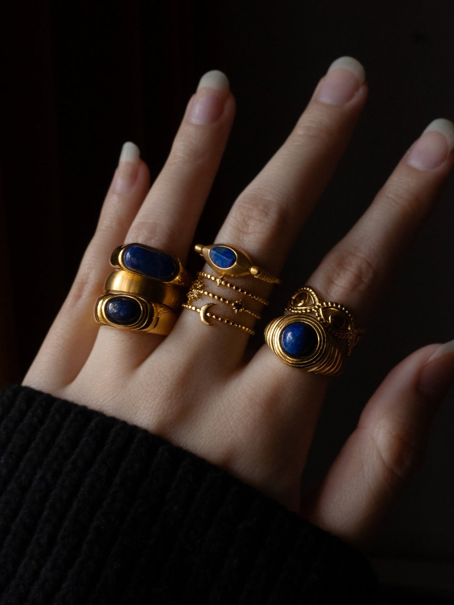 Aria - Bague en or lisse avec pierre bleue